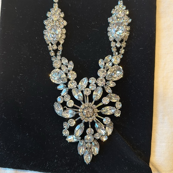 Tom Binns  Dumont Noir white crystal flower necklace Original statement necklace - Picture 2 of 6